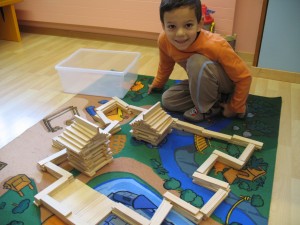C'est un village protégé par des murs