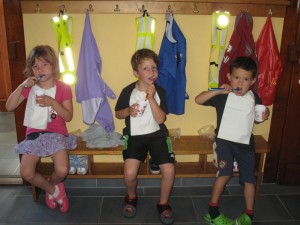Dent4 Gwenaëlle, Jérémy et Benjamin