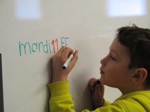 Très concentré et appliqué